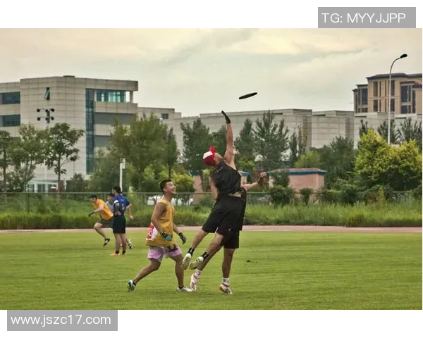 飞盘评论：上海飞盘队的边路渗透得失